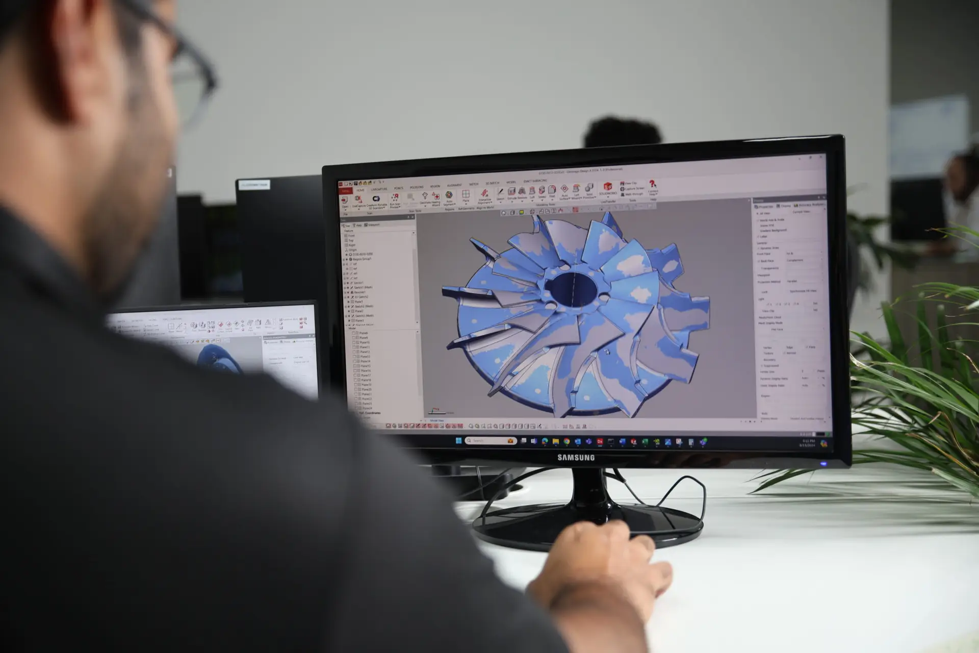 Localized manufacturing facility producing digitized spare parts close to operations